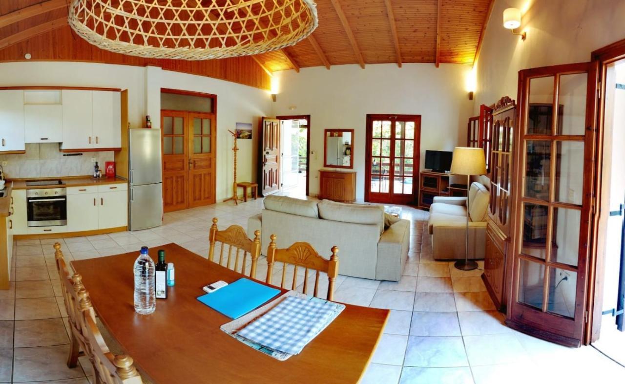 Bungalow Gialova Exterior photo